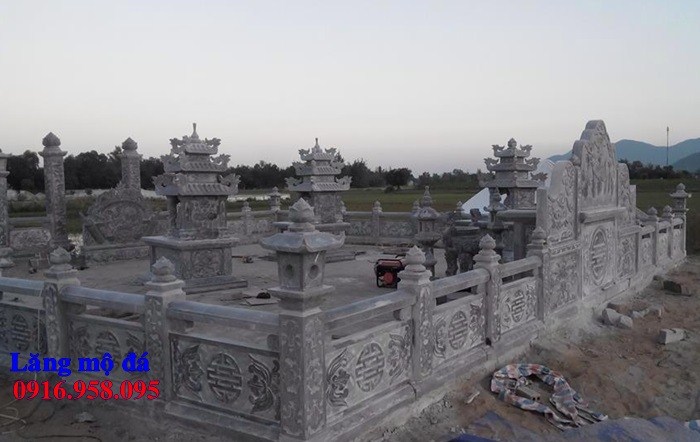 63 Mẫu lan can tường hàng rào khu lăng mộ nghĩa trang gia đình bằng đá đẹp bán tại Thừa Thiên Huế