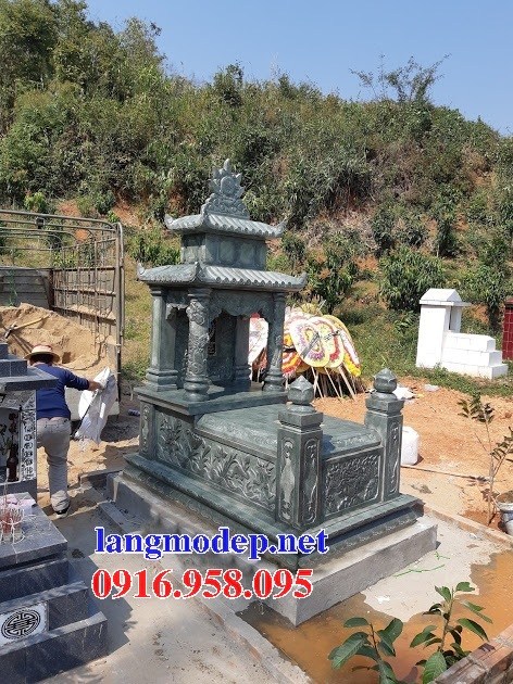 62 Mẫu mộ hai mái bằng đá xanh rêu cao cấp đẹp tại Hậu Giang