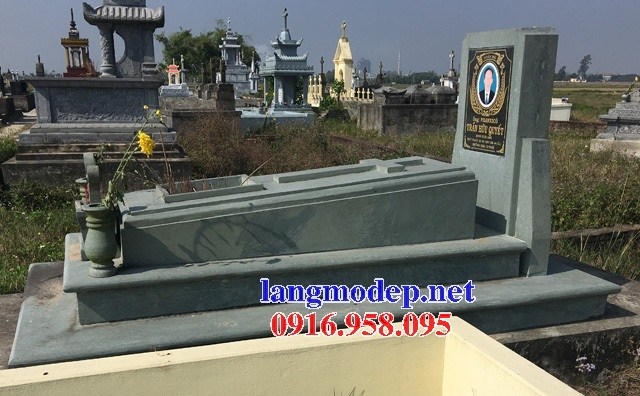 72 Mẫu mộ đá xanh rêu cất để tro cốt hỏa táng đẹp bán tại Trà Vinh