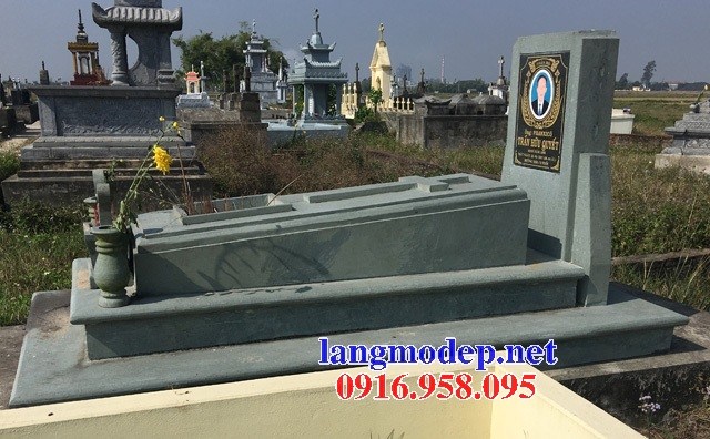 95 Mẫu mộ tam cấp bằng đá tự nhiên nguyên khối đẹp bán tại Cần Thơ