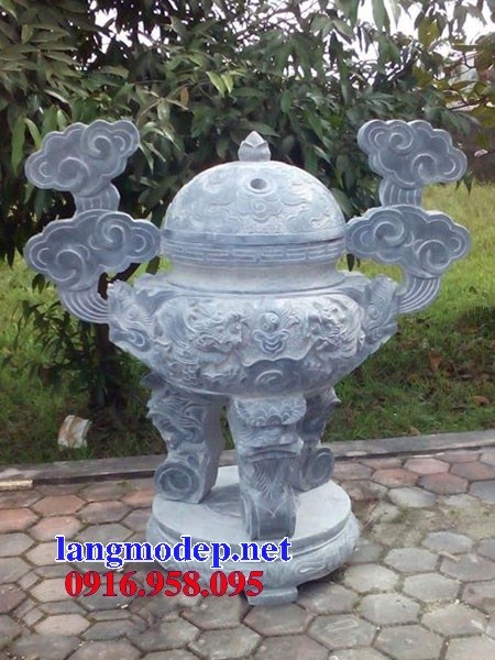 Mẫu lư hương đỉnh đèn từ đường nhà thờ họ đình chùa bằng đá thiết kế hiện đại tại Trà Vinh
