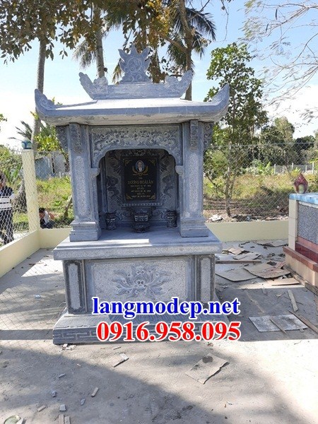 Mẫu cây hương nghĩa trang gia đình dòng họ bằng đá tự nhiên nguyên khối bán tại Đắk Lắk