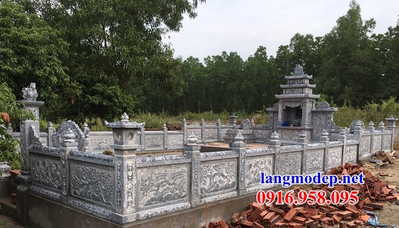 Mẫu lan can tường rào khu lăng mộ nghĩa trang gia đình dòng họ bằng đá chạm khắc hoa văn tinh xảo bán tại Sài Gòn