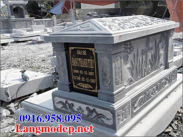 mộ đá công giáo đạo thiên chúa kích thước đẹp bằng đá xanh tự nhiên bán tại Bạc Liêu