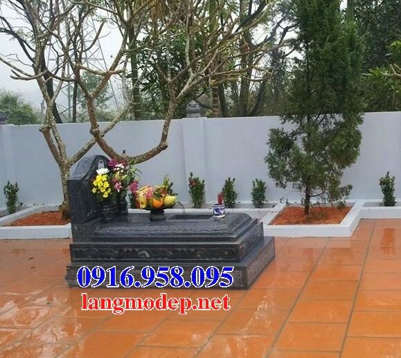 Bán sẵn mộ hậu bành không mái bằng đá xanh đen đẹp tại Ninh Thuận