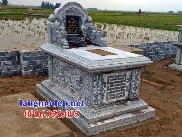 Lăng mộ không mái đơn giản bằng đá mỹ nghệ Ninh Bình tại Bình Phước