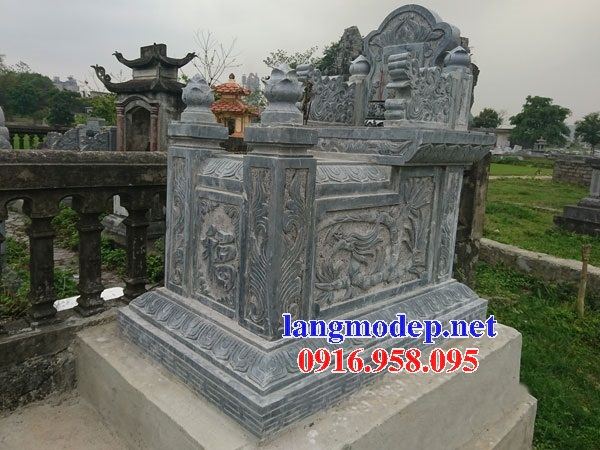 Lăng mộ tam cấp không mái bằng đá điêu khắc rồng tại Cần Thơ