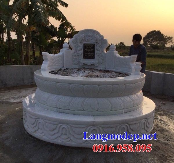 Mộ tròn khu nghĩa trang gia đình dòng họ bằng đá trắng nguyên khối đẹp tại Hà Giang