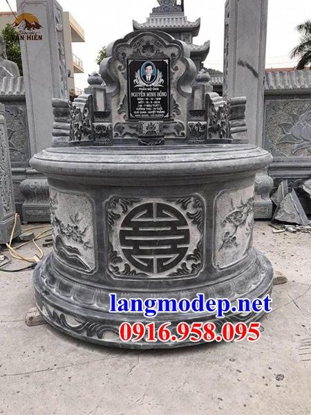 Hình ảnh mộ tròn bằng đá xanh đen cao cấp bán tại Cao Bằng