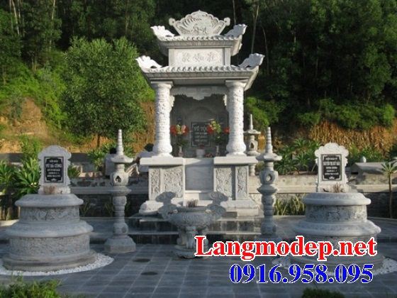 Lăng mộ tam cấp tròn kích thước lớn bằng đá cất để tro hài cốt hỏa táng tại Gia Lai