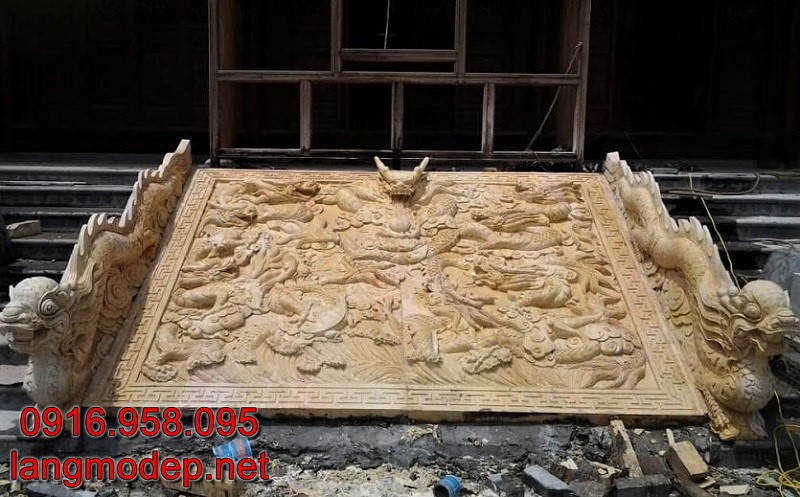 Mẫu chiếu rồng bằng đá vàng đẹp, mang nhiều ý nghĩa tốt đẹp