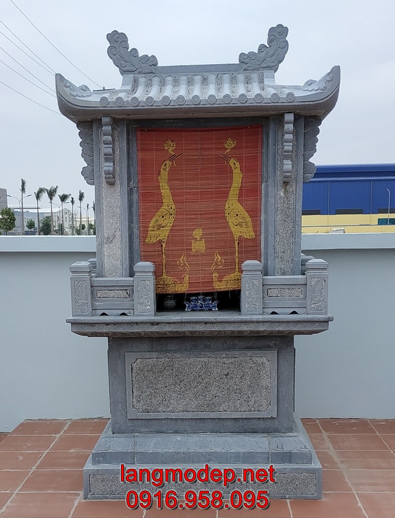 Miếu thờ bằng đá là một phần không thể thiếu trong đời sống tinh thần người Việt
