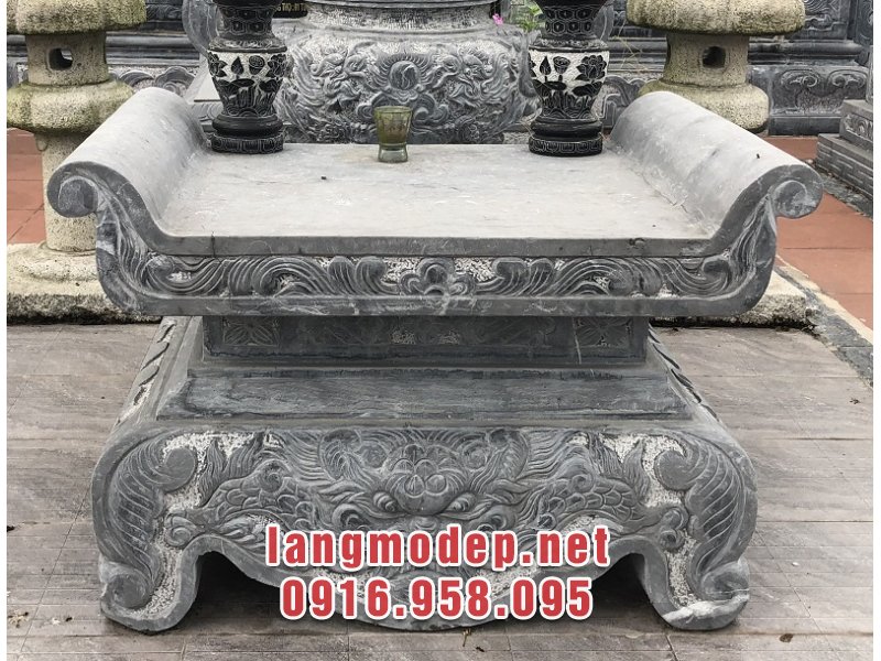 Bàn lễ đá tự nhiên đẹp chuẩn phong thuỷ, bền vững với thời gian và mang đậm giá trị tâm linh cao quý