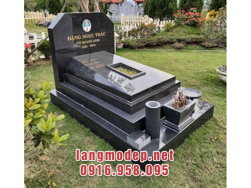 Mẫu mộ đá granite màu đen sang trọng, hiện đại, giá tốt