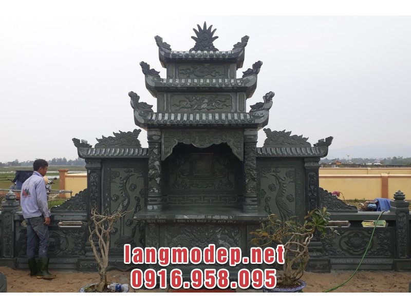 Mẫu lăng thờ chung bằng đá xanh rêu cao cấp sang trọng, cổ kính