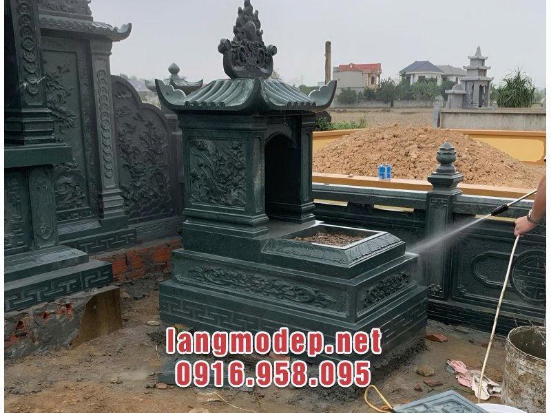 Mộ tam cấp đá xanh rêu 1 mái sang trọng, độc đáo, bền đẹp chuẩn phong thuỷ, giá tốt năm 2025