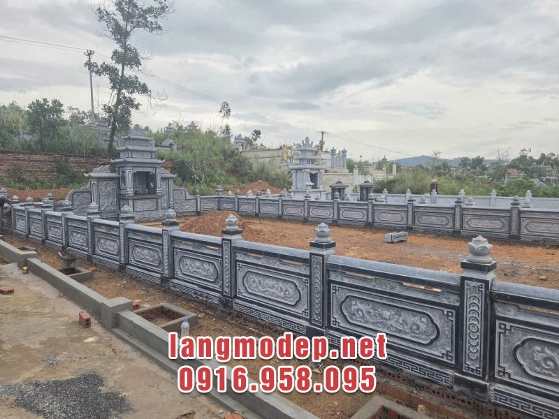 Khu lăng mộ được làm bằng đá tự nhiên nguyên khối cao cấp bền đẹp vĩnh cửu với thời gian