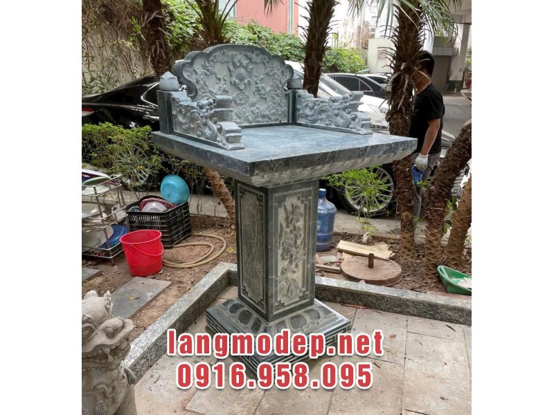 Bàn thờ thiên không mái đá xanh rêu đơn giản, bền đẹp, giá tốt