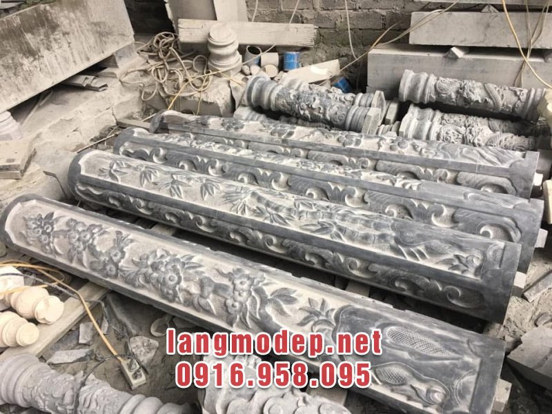 Mẫu cột hiên nhà thờ họ đá xanh đen bền vững, chất lượng năm 2026